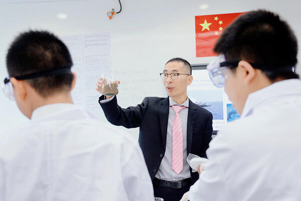 Grade 6 - 科学课,南通惠立学校